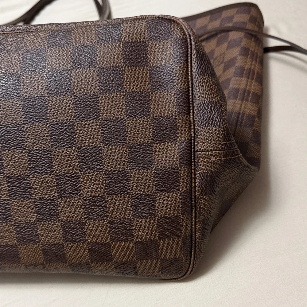 Louis Vuitton Neverfull GM - Picture 9 of 16